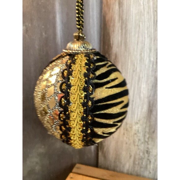 Hand Made Pins Beads Sequin Christmas Ornaments 1970's Black Gold Blue Red White - Picture 7 of 13